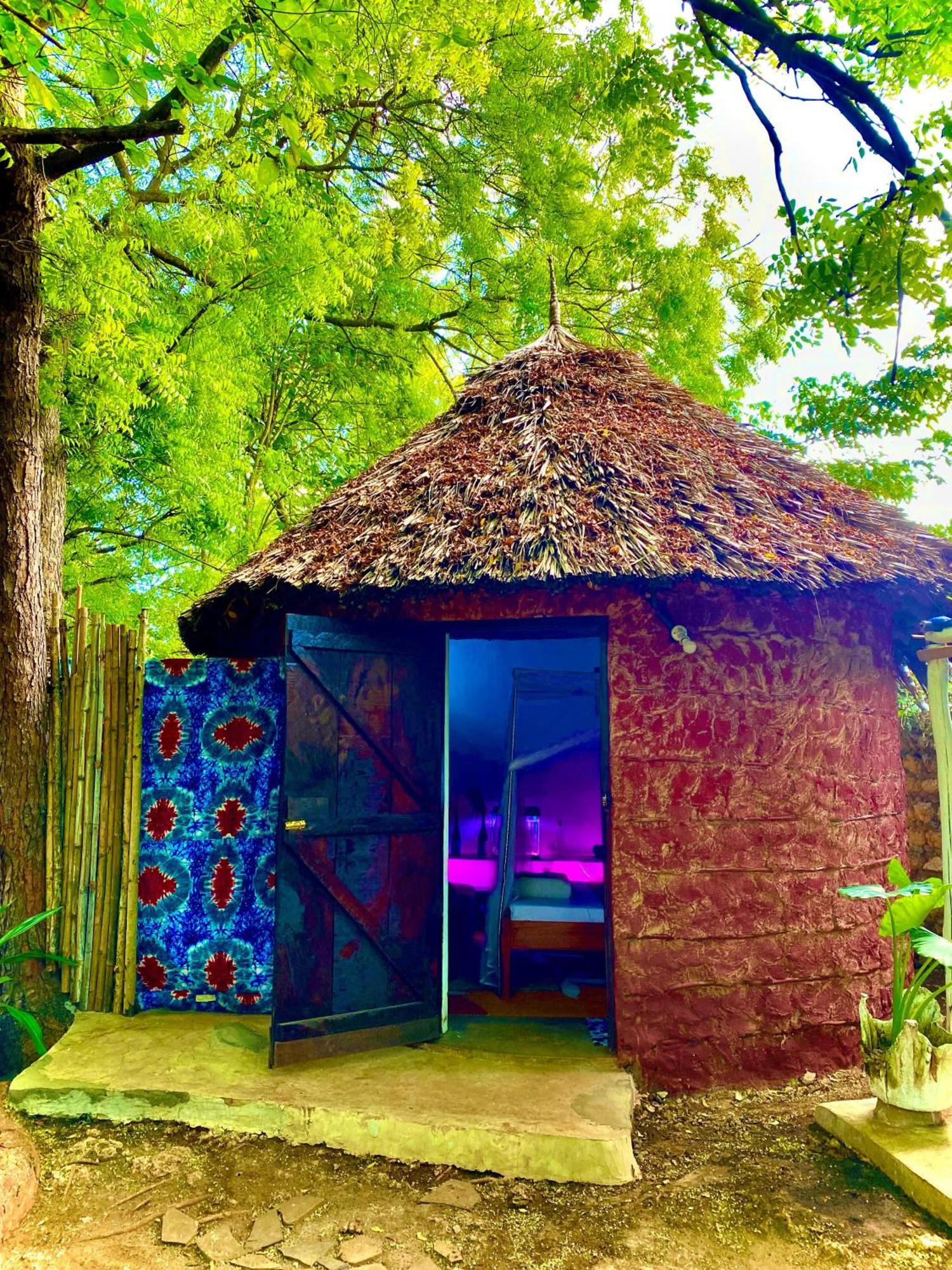 African Hut Tiny Cottage Diani Beach Exterior foto